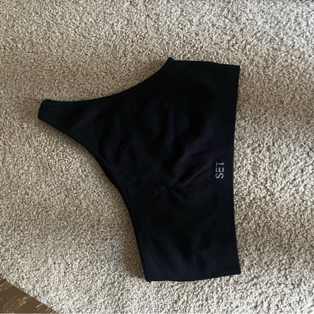 Set active one shoulder bra